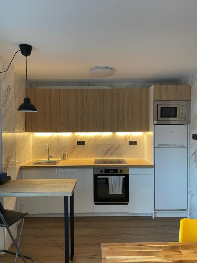 Cozy Apartment 6' From San Sebastian + Parking Usúrbil Kültér fotó